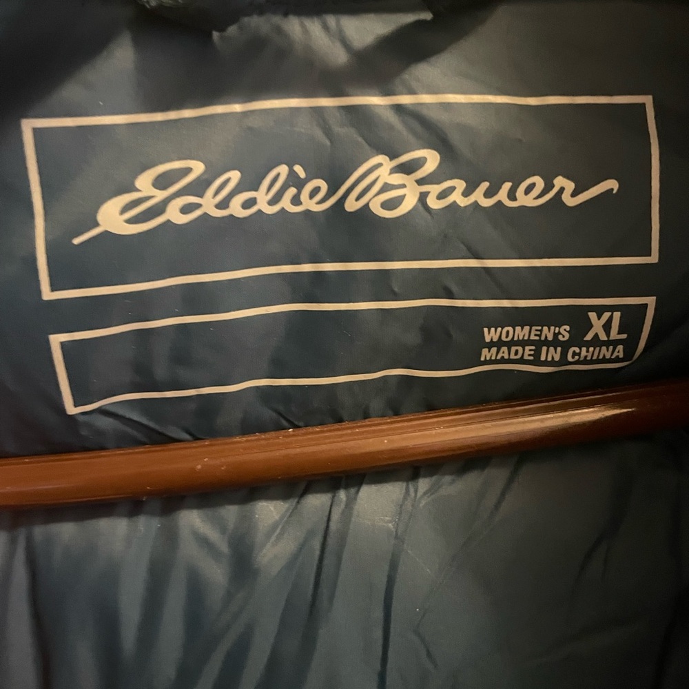 Eddie Bauer Green Quilted Puffer Vest - Picture 2 of 3